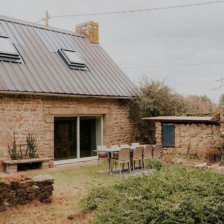 Gite Naturia - Chaumiere De Berringue Plouhinec  Exterior photo