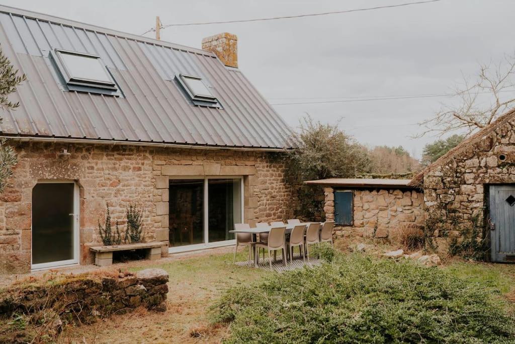 Gite Naturia - Chaumiere De Berringue Plouhinec  Exterior photo