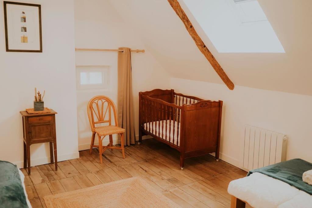 Gite Naturia - Chaumiere De Berringue Plouhinec  Exterior photo